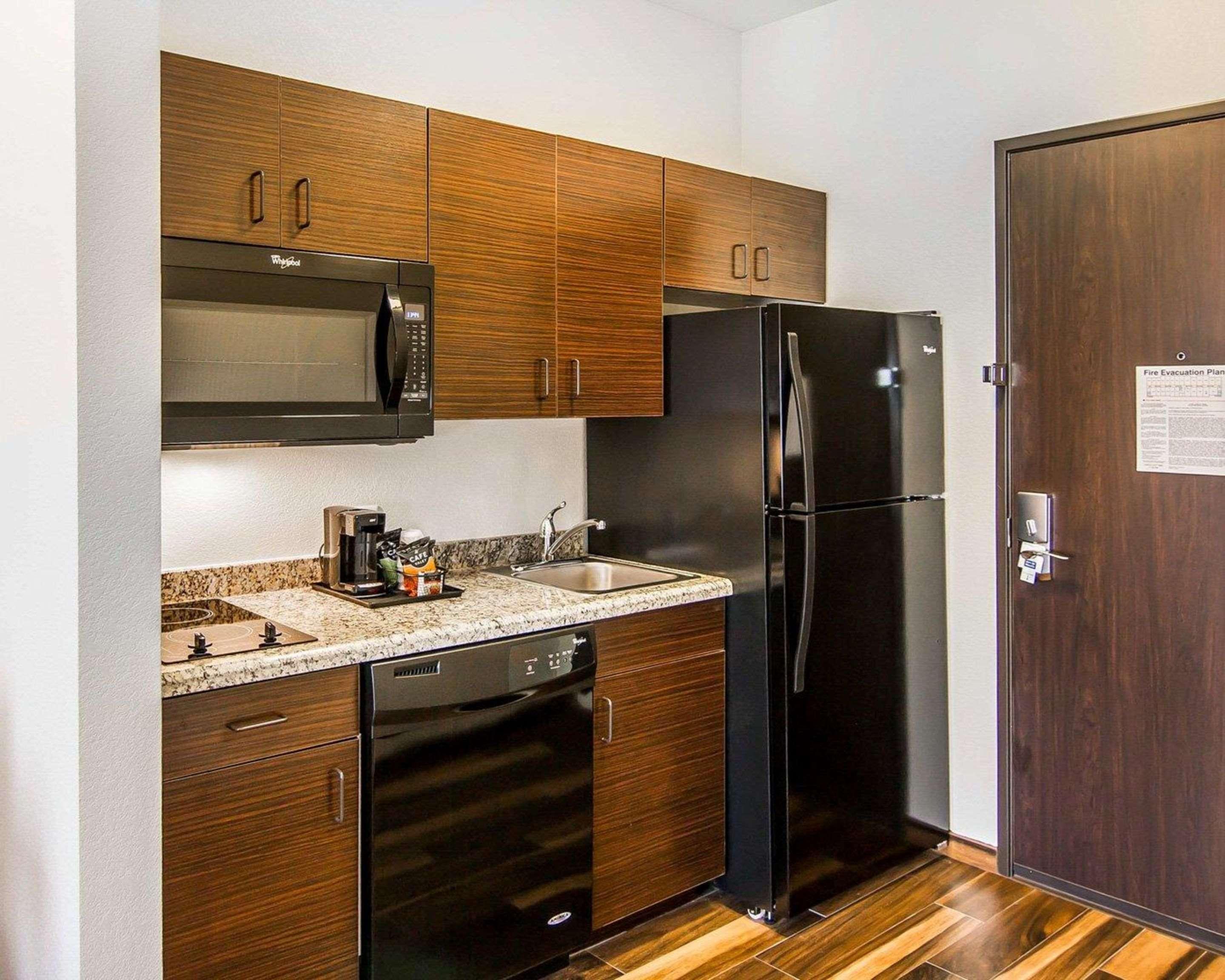 Mainstay Suites Лъфкин Екстериор снимка